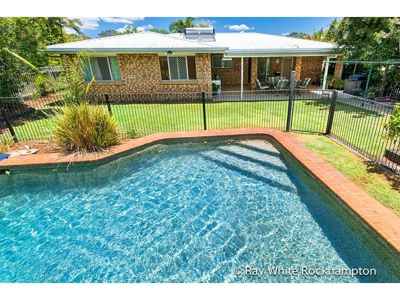 6 Van Haeren Street, Kawana QLD 4701
