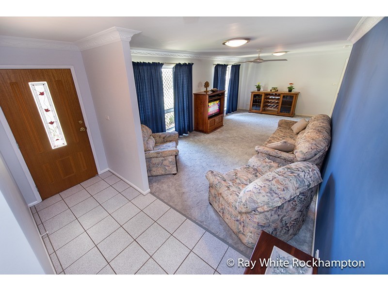 6 Van Haeren Street, Kawana QLD 4701