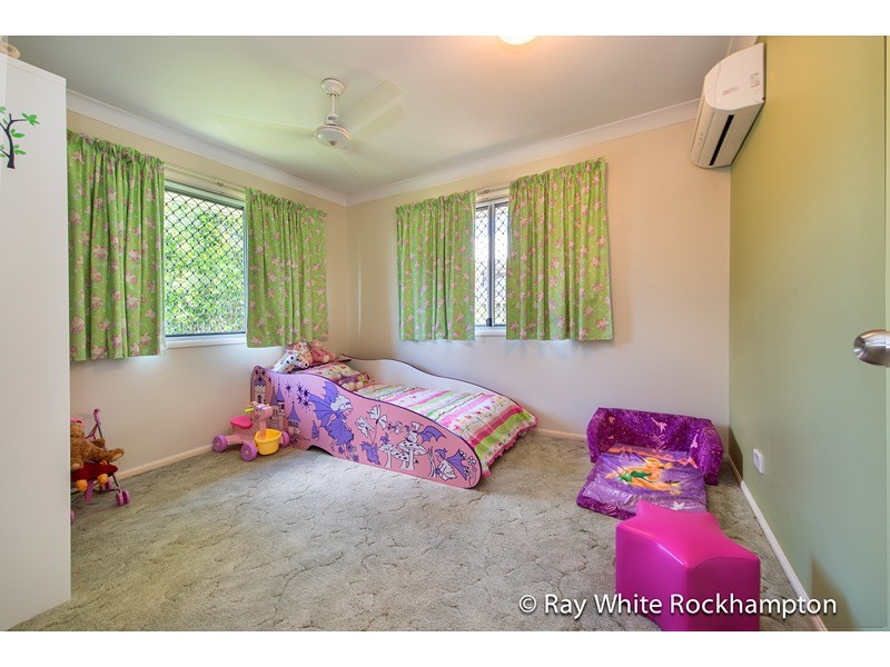 6 Van Haeren Street, Kawana QLD 4701