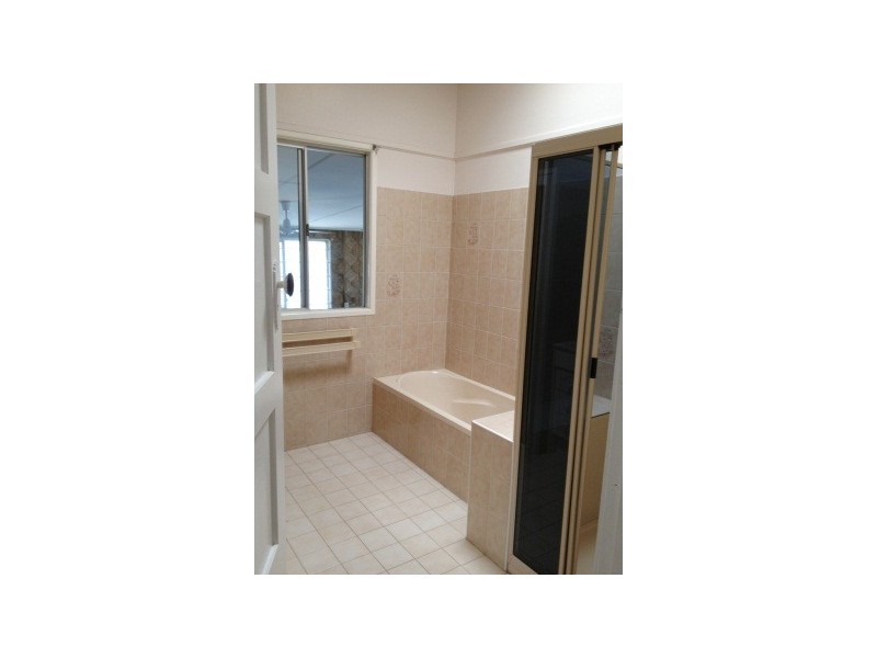 244 Elphinstone Street, Koongal QLD 4701