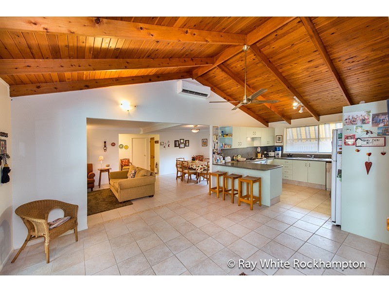 15 Rees Jones Close, Frenchville QLD 4701