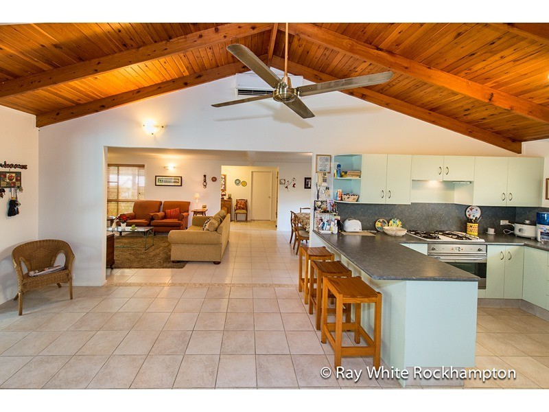 15 Rees Jones Close, Frenchville QLD 4701