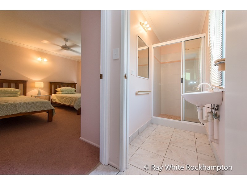 15 Rees Jones Close, Frenchville QLD 4701