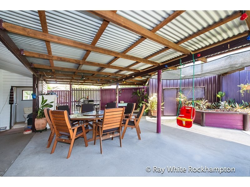 9 Martin Street, Park Avenue QLD 4701