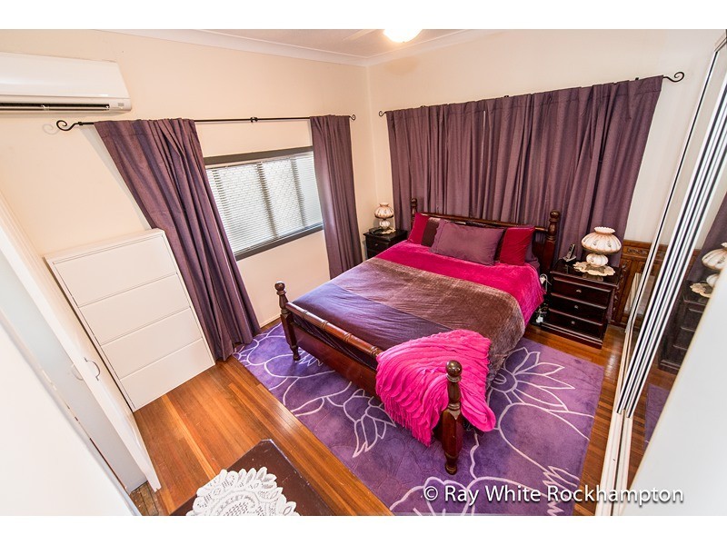 9 Martin Street, Park Avenue QLD 4701