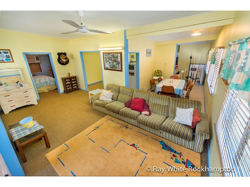 13 Meadow Street, Keppel Sands QLD 4702