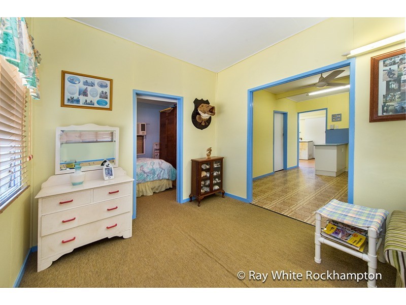 13 Meadow Street, Keppel Sands QLD 4702