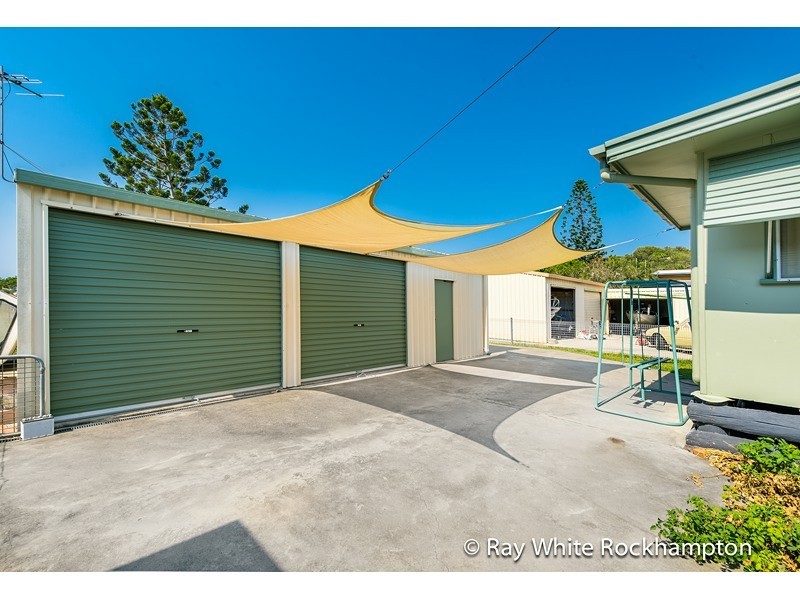 13 Meadow Street, Keppel Sands QLD 4702