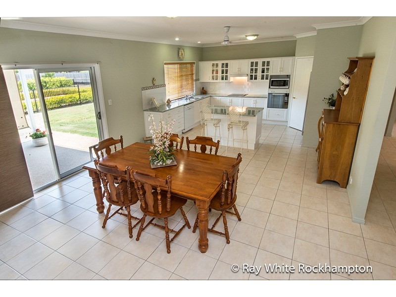 7 Stirling Drive, Rockyview QLD 4701