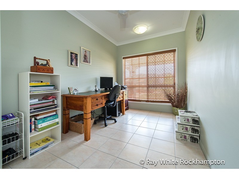 7 Stirling Drive, Rockyview QLD 4701