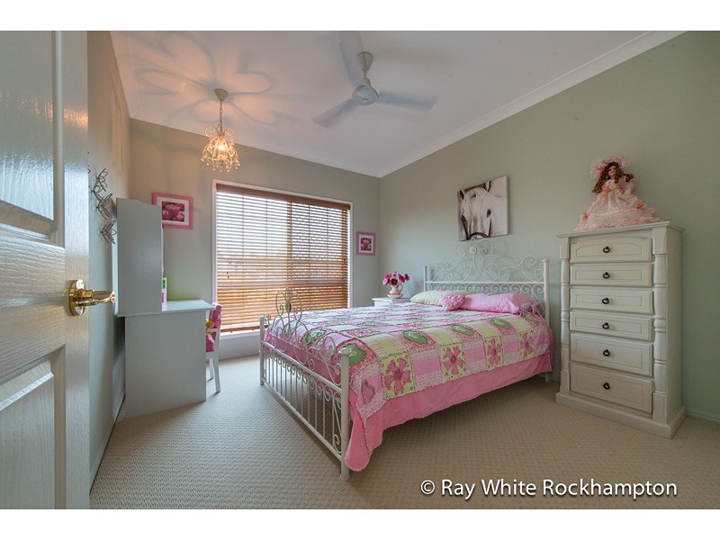 7 Stirling Drive, Rockyview QLD 4701