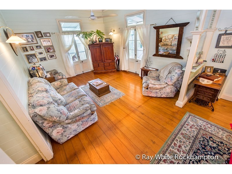 24 Davis Street, The Range QLD 4700