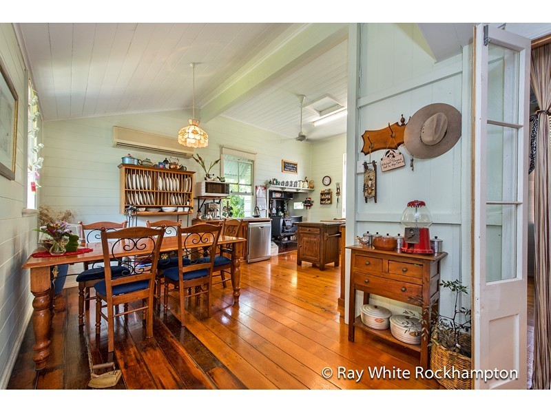 24 Davis Street, The Range QLD 4700