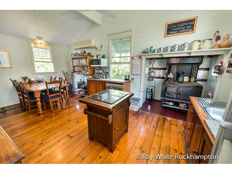 24 Davis Street, The Range QLD 4700