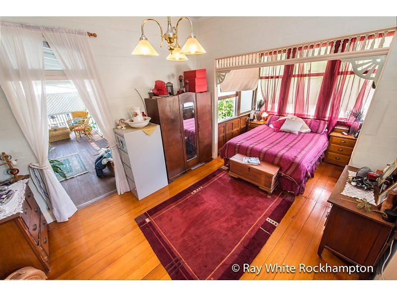 24 Davis Street, The Range QLD 4700