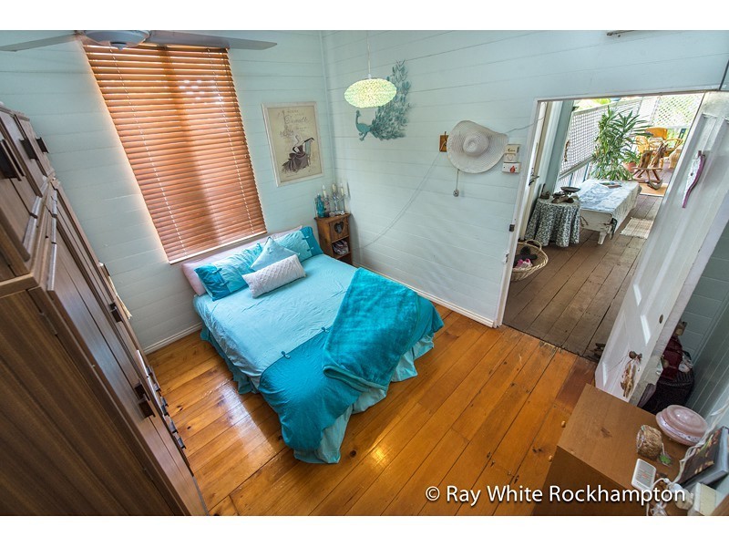 24 Davis Street, The Range QLD 4700