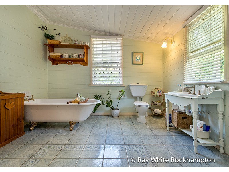 24 Davis Street, The Range QLD 4700