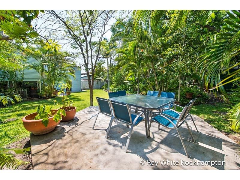 24 Davis Street, The Range QLD 4700