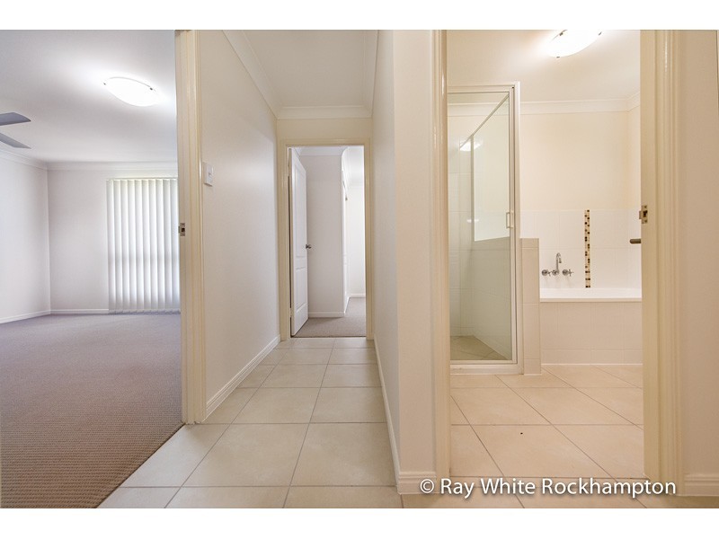 4 Rahima Court, Gracemere QLD 4702