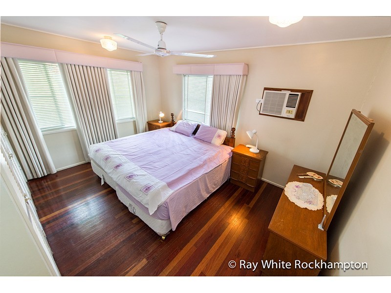 266 Farm Street, Kawana QLD 4701