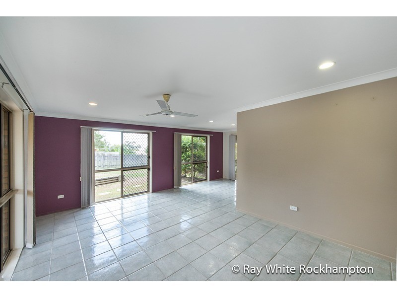 14 Sunset Drive, Gracemere QLD 4702
