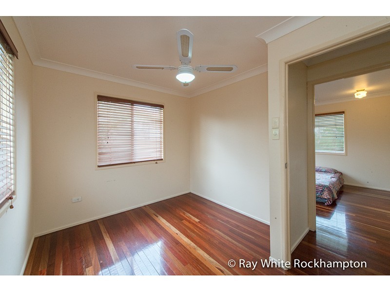 26 Locke Street, Kawana QLD 4701