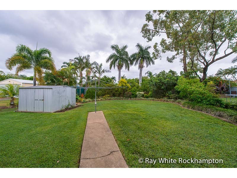 26 Locke Street, Kawana QLD 4701