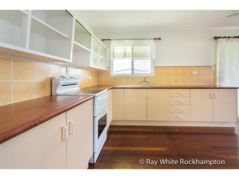 83 Menzies Street, Park Avenue QLD 4701