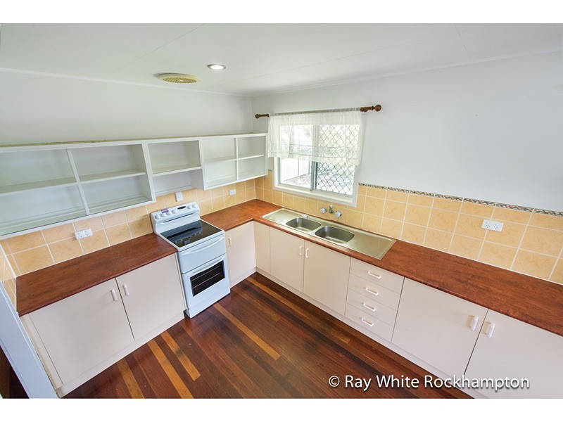 83 Menzies Street, Park Avenue QLD 4701