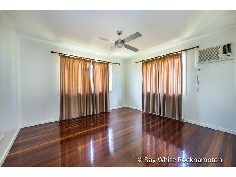 83 Menzies Street, Park Avenue QLD 4701