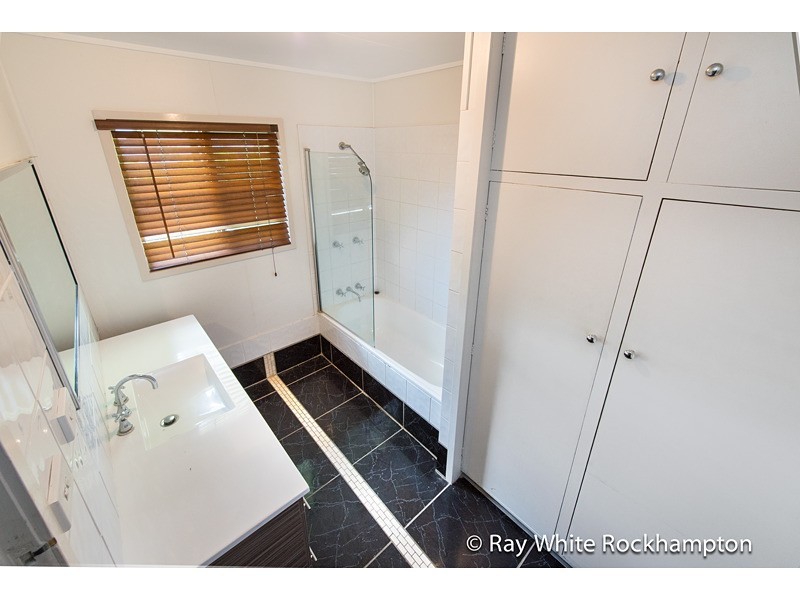 83 Menzies Street, Park Avenue QLD 4701