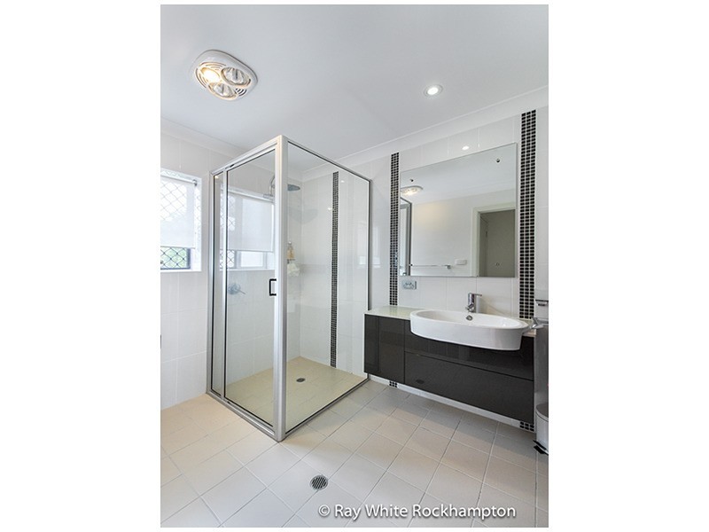 6/223 Denham Street, The Range QLD 4700