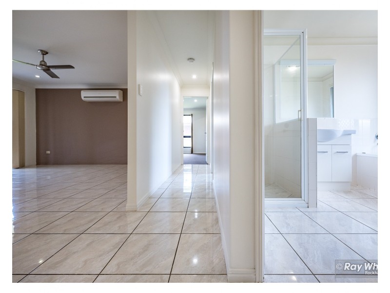 11 William Close, Gracemere QLD 4702