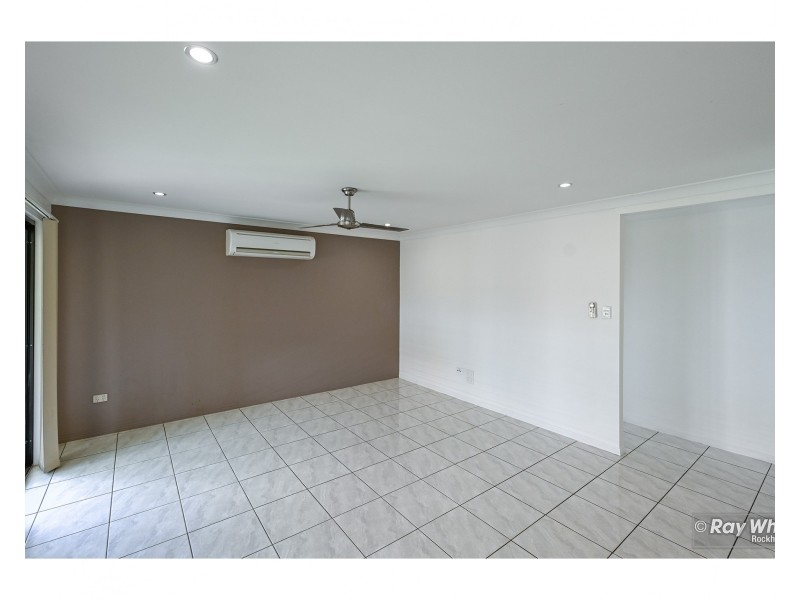 11 William Close, Gracemere QLD 4702