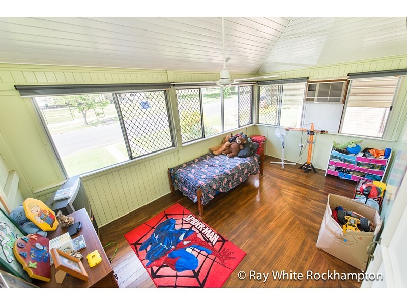 10 Ward Street, The Range QLD 4700