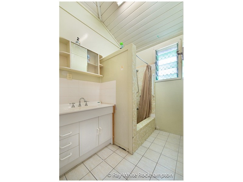 10 Ward Street, The Range QLD 4700