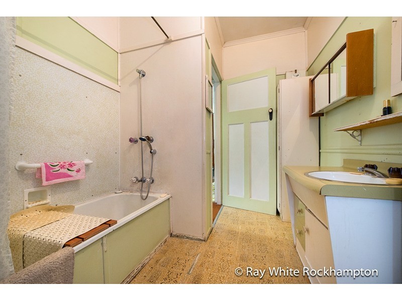 71 Charles Street, Berserker QLD 4701