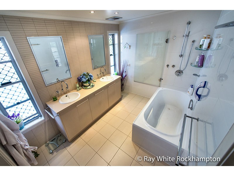 4/75 Edington Street, Berserker QLD 4701