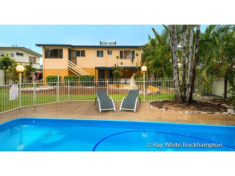 34 Stenlake Avenue, Kawana QLD 4701