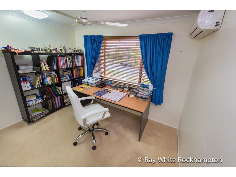 34 Stenlake Avenue, Kawana QLD 4701