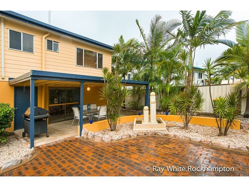 34 Stenlake Avenue, Kawana QLD 4701