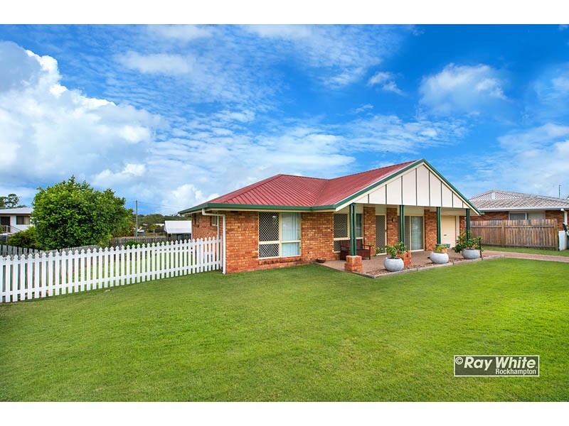 8 Ames Street, Kawana QLD 4701