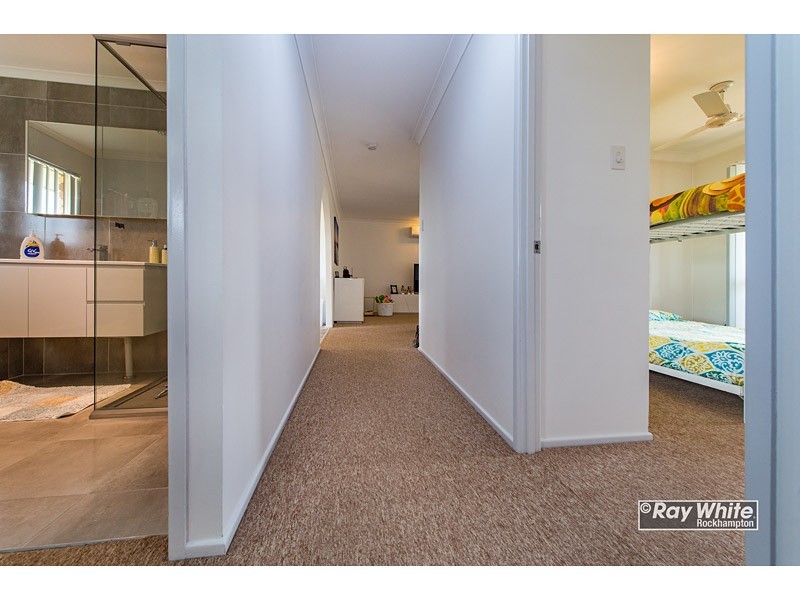 8 Ames Street, Kawana QLD 4701