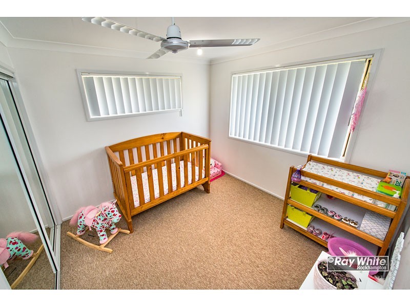 8 Ames Street, Kawana QLD 4701