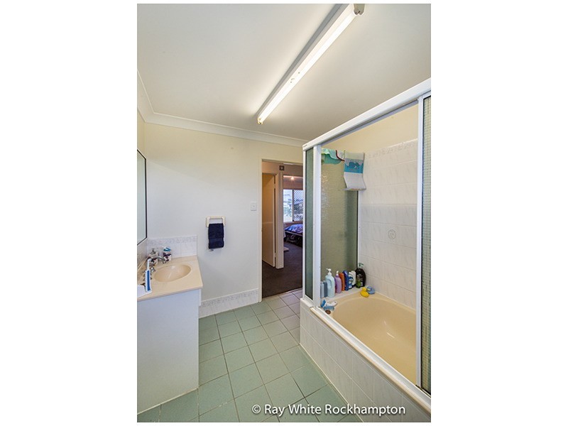 16 Stover Street, Gracemere QLD 4702