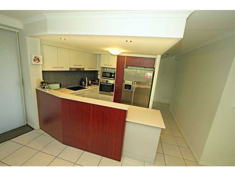 103/6-8 Victoria Parade, Rockhampton City QLD 4700