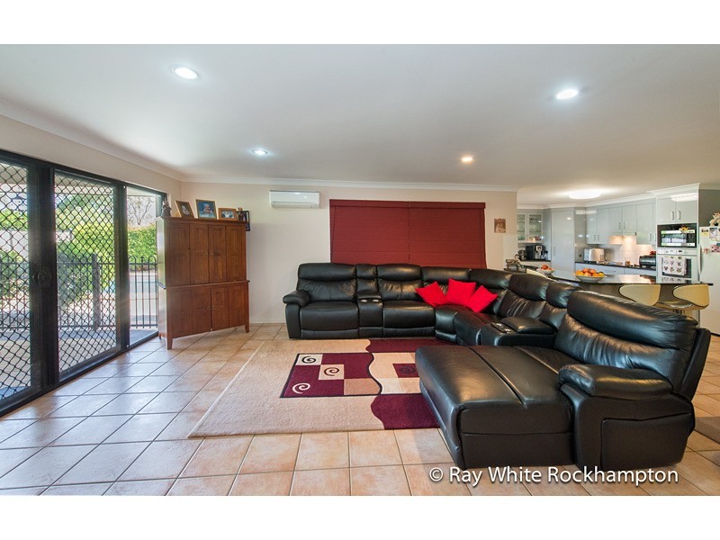 89 Julie Anne Drive, Glendale QLD 4711