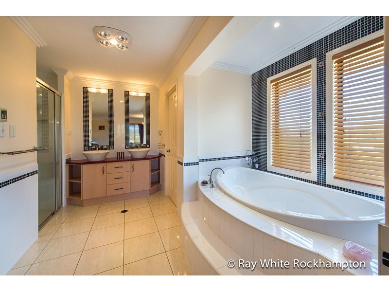 10 Rebecca Close, Rockyview QLD 4701