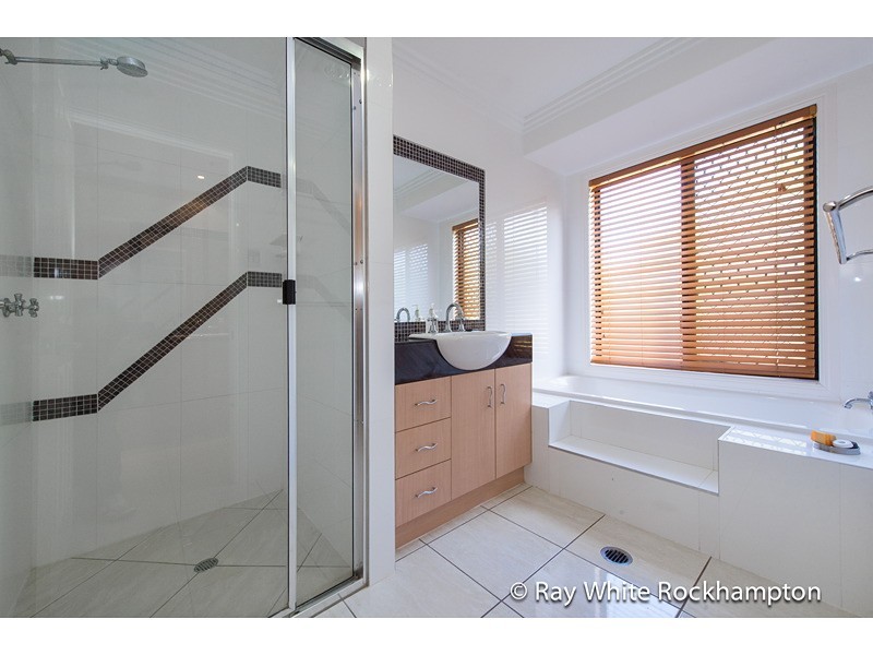 10 Rebecca Close, Rockyview QLD 4701