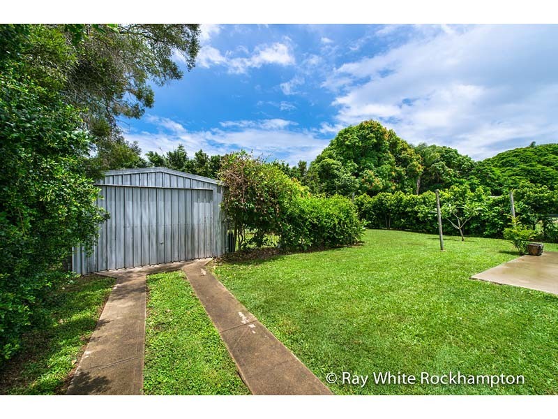 6 Medcraf Street, Park Avenue QLD 4701